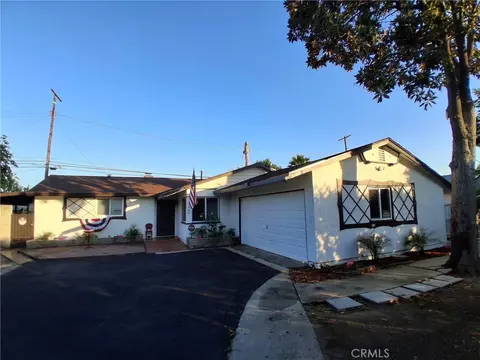 11662 Glamis St, Sylmar, CA 91342