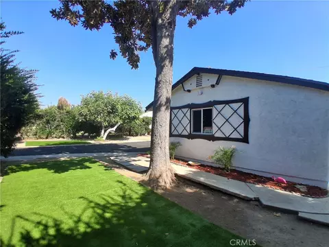 11662 Glamis St, Sylmar, CA 91342