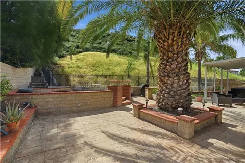 Exterior - 20102 Patricia, Saugus, CA 91350 photo 4 of 6