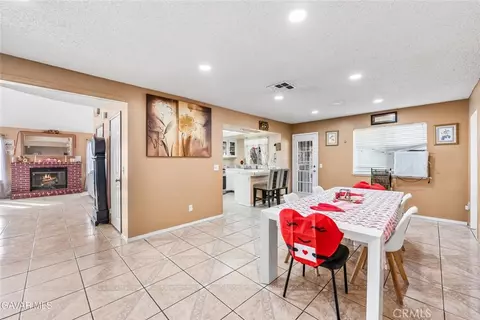 Dining - 43903 11th, Lancaster, CA 93535 photo 2 of 2