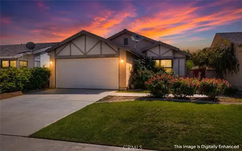 Exterior - 2718 E Avenue S, Palmdale, CA 93550 photo 2 of 8