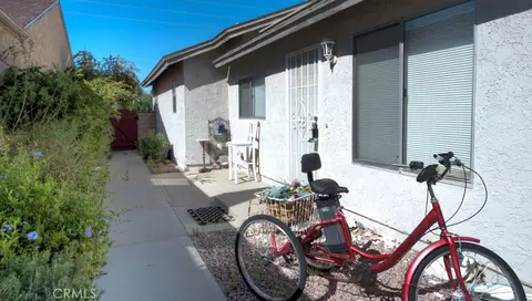 Exterior - 2718 E Avenue S, Palmdale, CA 93550 photo 7 of 8