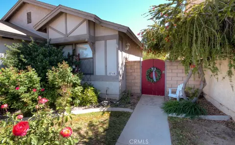 Exterior - 2718 E Avenue S, Palmdale, CA 93550 photo 5 of 8