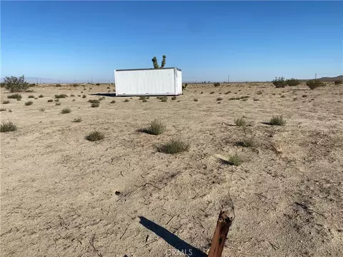 0 2, Palmdale, CA 93543