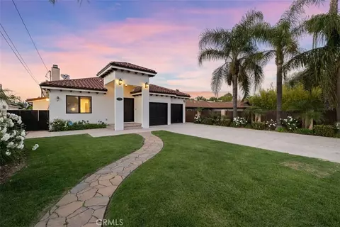 22953 Oxnard St, Woodland Hills, CA 91367