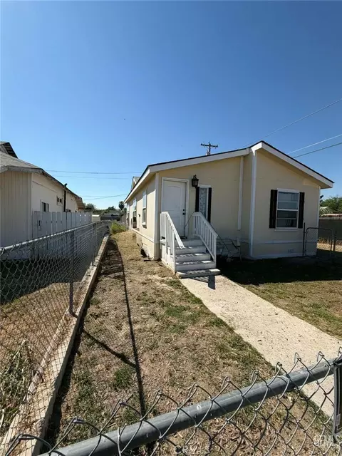 473 Cedar, Taft, CA 93268 photo 3