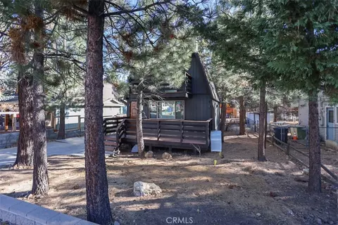 Exterior - 537 Vista Ave, Sugarloaf, CA 92386 photo 1 of 11