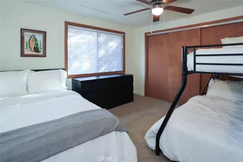 Bedroom - 537 Vista Ave, Sugarloaf, CA 92386 photo 4 of 8
