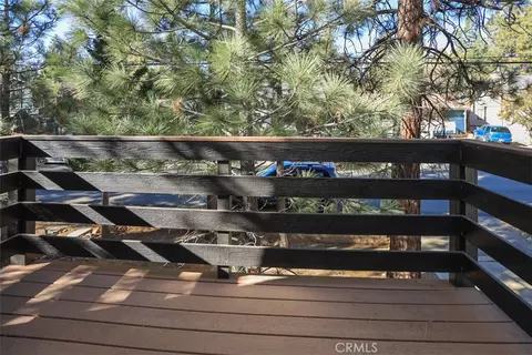 Exterior - 537 Vista Ave, Sugarloaf, CA 92386 photo 10 of 11