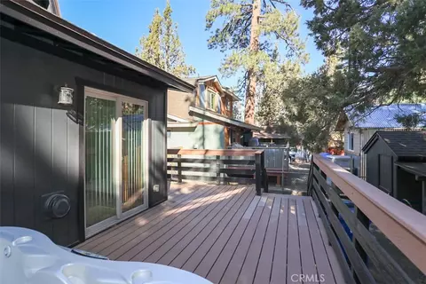 Exterior - 537 Vista Ave, Sugarloaf, CA 92386 photo 4 of 11