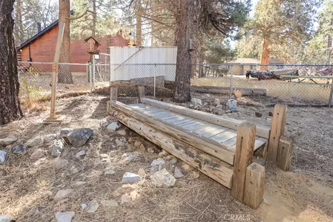 Exterior - 537 Vista Ave, Sugarloaf, CA 92386 photo 7 of 11
