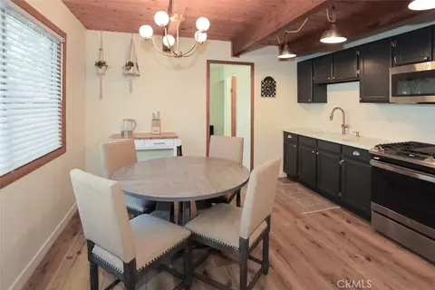 Dining - 537 Vista Ave, Sugarloaf, CA 92386 photo 1 of 4