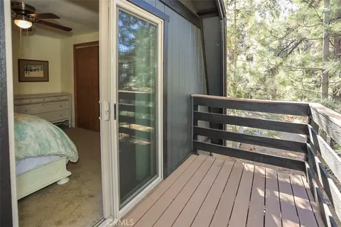 Exterior - 537 Vista Ave, Sugarloaf, CA 92386 photo 9 of 11