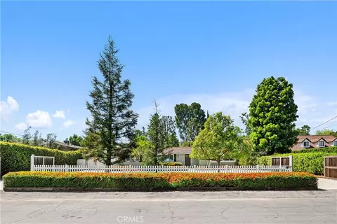 5823 Lubao Ave, Woodland Hills, CA 91367