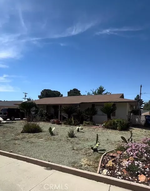913 Cherry Hills Dr, Bakersfield, CA 93309