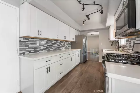 9946 Owensmouth #9, Chatsworth, CA 91311