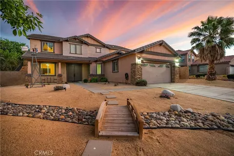6736 Miramar Ln, Palmdale, CA 93551