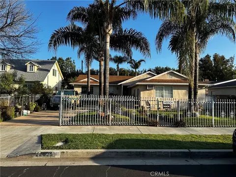 22625 Kittridge St, West Hills, CA 91307