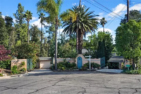 Exterior - 15 La Crescenta Dr, Camarillo, CA 93010 photo 1 of 16