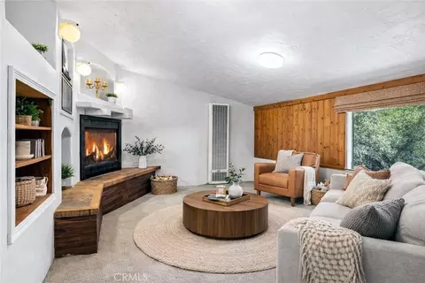 Living - 15 La Crescenta Dr, Camarillo, CA 93010 photo 10 of 10