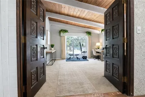 Entry Way - 15 La Crescenta Dr, Camarillo, CA 93010 photo 2 of 4
