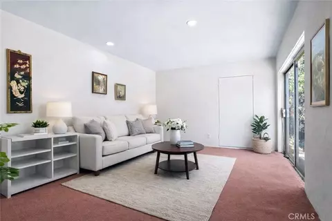 Living - 15 La Crescenta Dr, Camarillo, CA 93010 photo 5 of 10