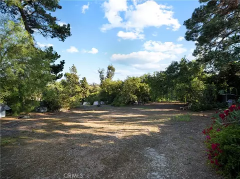 Exterior - 15 La Crescenta Dr, Camarillo, CA 93010 photo 12 of 16