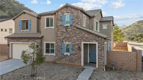 8327 N Mariposa Ct, Canoga Park, CA 91304