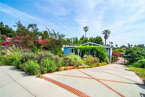 3036 Surry St, Los Angeles, CA 90027