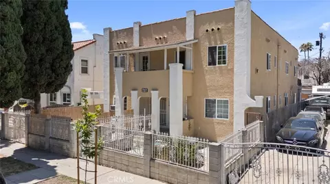 737 N Ridgewood Pl, Los Angeles, CA 90038