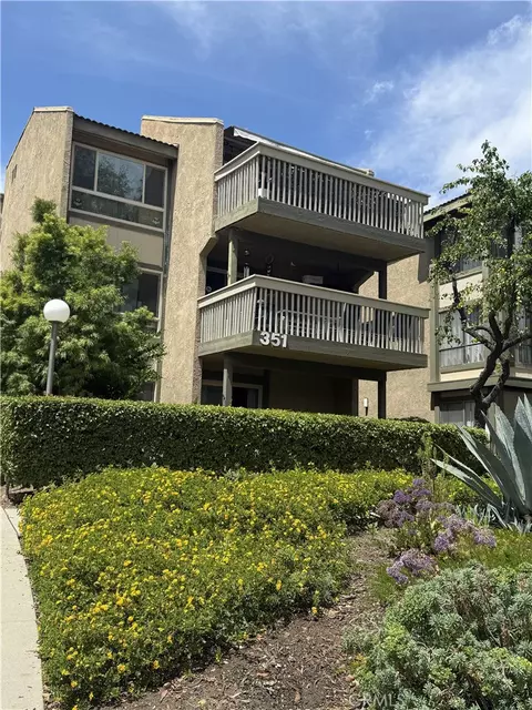 351 Chestnut Hill Ct #16, Thousand Oaks, CA 91360