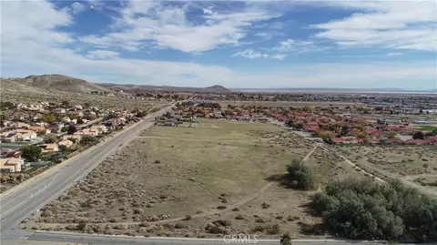 1 30th St W, Rosamond, CA 93560 photo 1