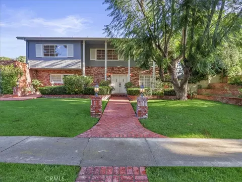 23301 Blythe St, West Hills, CA 91304