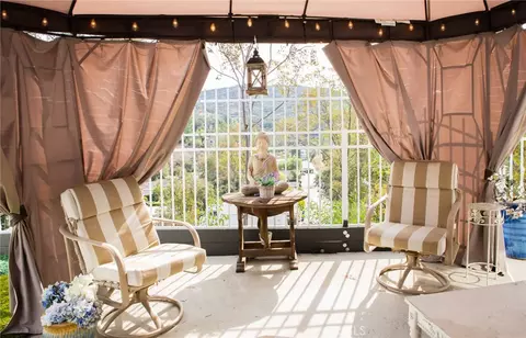 23777 Mulholland Hwy #SPC 73, Calabasas, CA 91302