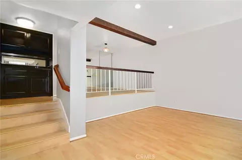 18739 Hatteras St #55, Tarzana, CA 91356