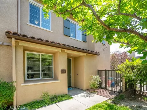 28355 Mirabelle Ln, Saugus, CA 91350