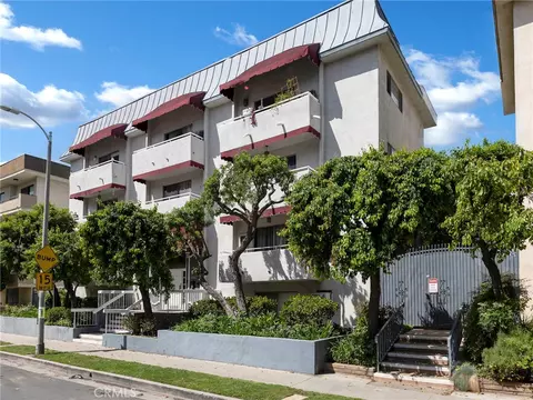 5343 Yarmouth Ave #201, Encino, CA 91316