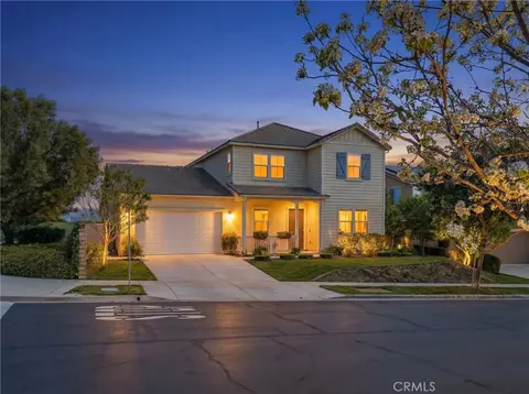 26492 Township St, Saugus, CA 91350