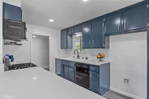 Kitchen - 3113 Pendleton Ct, Bakersfield, CA 93309 photo 3 of 4