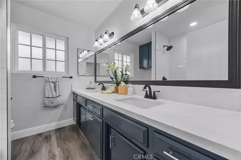 Bath - 3113 Pendleton Ct, Bakersfield, CA 93309 photo 2 of 2