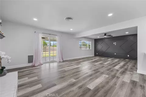Living - 3113 Pendleton Ct, Bakersfield, CA 93309 photo 8 of 8