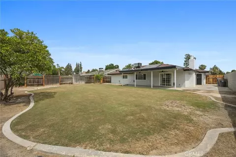 Exterior - 3113 Pendleton Ct, Bakersfield, CA 93309 photo 5 of 6