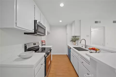 23515 Lyons #253, Valencia, CA 91355