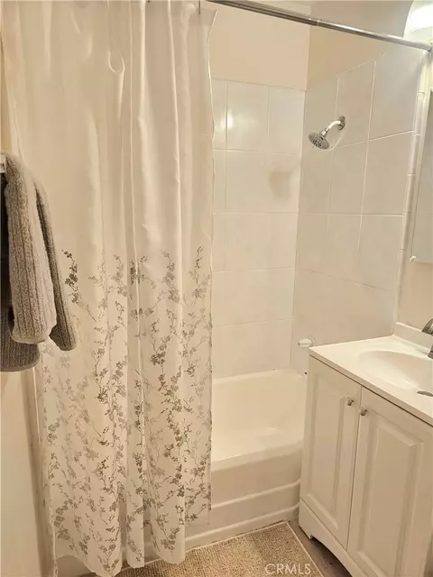 Bath - 938 S Tajauta Ave, Compton, CA 90220 photo 2 of 2