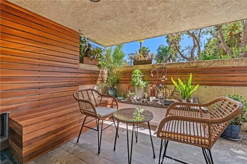 4807 Beck #2, Valley Village, CA 91601