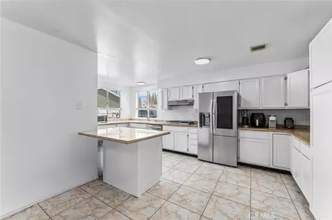 Kitchen - 7431 Vanalden, Reseda, CA 91335 photo 1 of 3