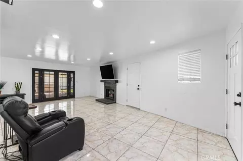Living - 7431 Vanalden, Reseda, CA 91335 photo 9 of 10