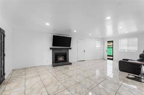 Living - 7431 Vanalden, Reseda, CA 91335 photo 7 of 10
