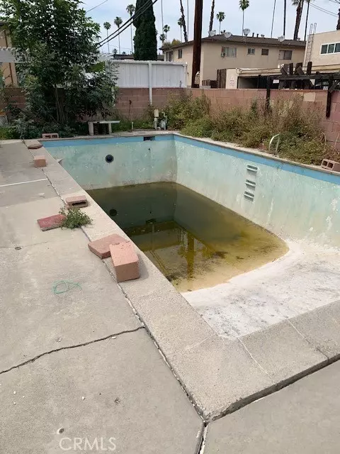 19137 Enadia, Reseda, CA 91335