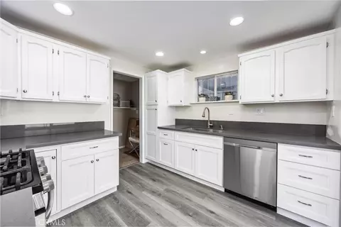 Kitchen - 508 South Dr, Lebec, CA 93243 photo 1 of 4